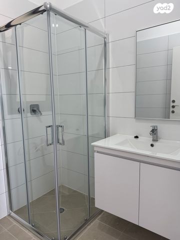 דירה, שדרות הגליל 1, בת חפר, בת חפר