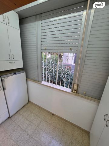 דירה, הגליל 50, נווה שאנן, חיפה