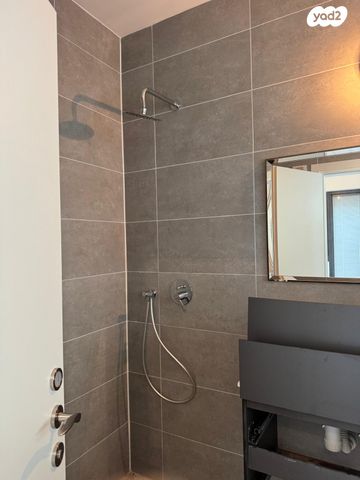 דירה, תוצרת הארץ 5, נחלת יצחק, תל אביב יפו