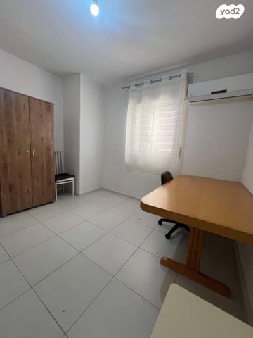 דירה, המכבים 11, מרכז העיר, קרית שמונה