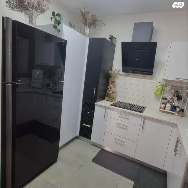 דירה, סביון 41, הפרחים, חריש