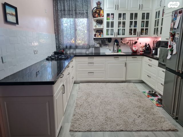 דירת גן, הערבה 5, רובע ג', אריאל