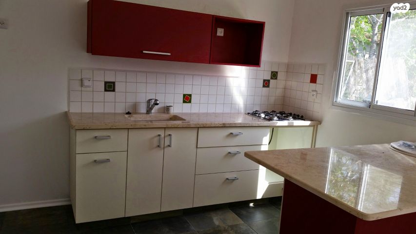 דרך העצמאות 73