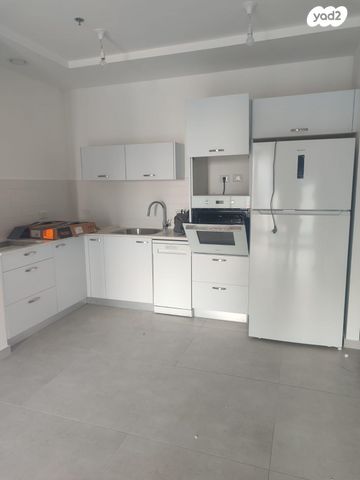 דירה, תוצרת הארץ 5, נחלת יצחק, תל אביב יפו