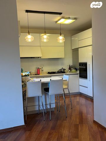 דירה, ד"ר נחום שימקין 32, רמת בגין, חיפה