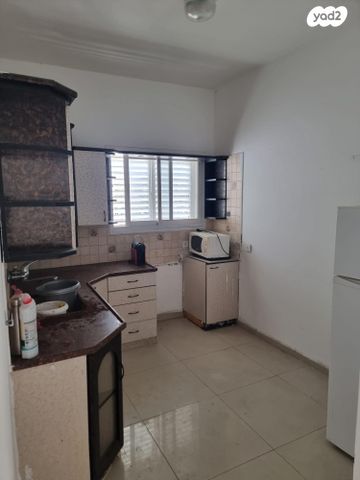 דירה, שדרות הגעתון 11, שאר העיר, נהריה