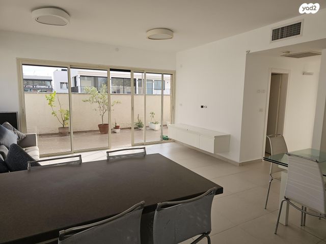 גג/ פנטהאוז, לילינבלום 19, לב תל אביב, לב העיר צפון, תל אביב יפו