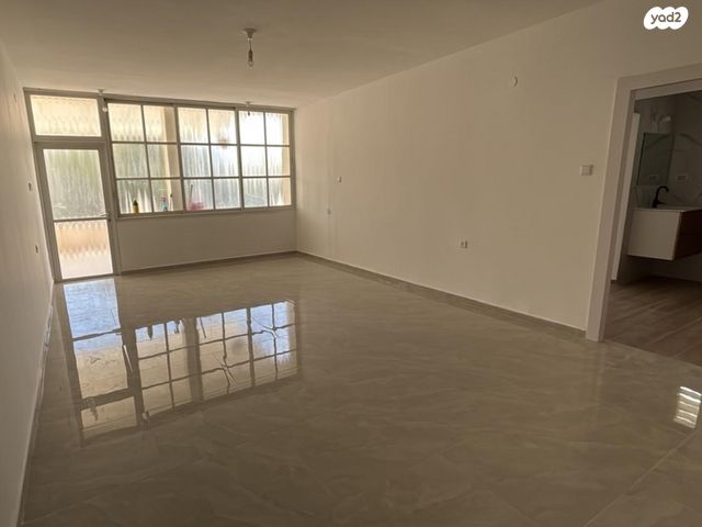 גג/ פנטהאוז, א.ד. גורדון 58, צפון מערב מרכז העיר, נתניה