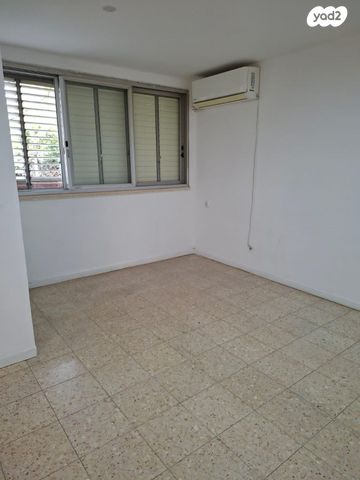 דירה, הרב קוק 9, שיכון חדש, כפר יונה