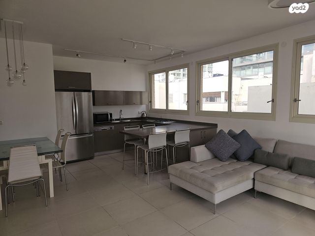 גג/ פנטהאוז, לילינבלום 19, לב תל אביב, לב העיר צפון, תל אביב יפו