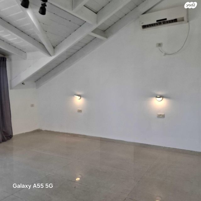 גג/ פנטהאוז, ברל כצנלסון 18, זיו, חיפה