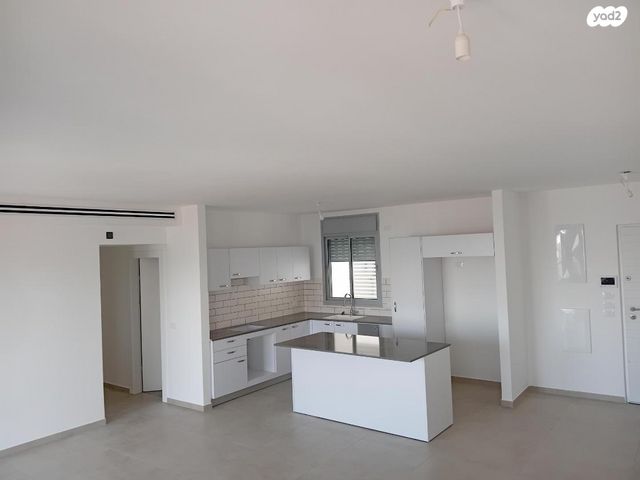 דירה, אורי אלמוג 17, קרית רבין, חולון