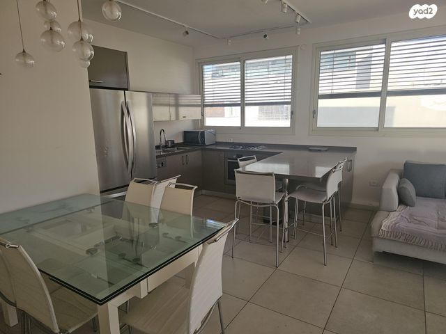 גג/ פנטהאוז, לילינבלום 19, לב תל אביב, לב העיר צפון, תל אביב יפו