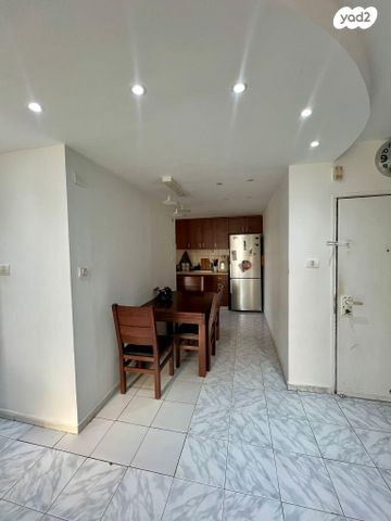 דירה, העלייה 10, נווה מרמורק, רחובות