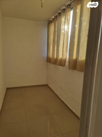 דירה, שדרות הגעתון 11, שאר העיר, נהריה