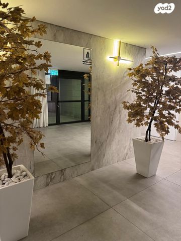 דירה, הרב אבא אבוחצירה 23, שדרות בפארק, שדרות