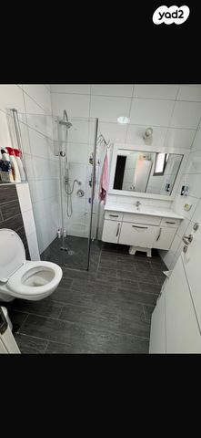 דירה, דרך זאב ז'בוטינסקי 7, לב המושבה / מרכז העיר, פתח תקווה