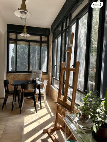 דירה, בנימין ד'ישראלי 51, אחוזה, חיפה