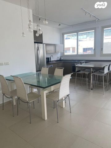 גג/ פנטהאוז, לילינבלום 19, לב תל אביב, לב העיר צפון, תל אביב יפו