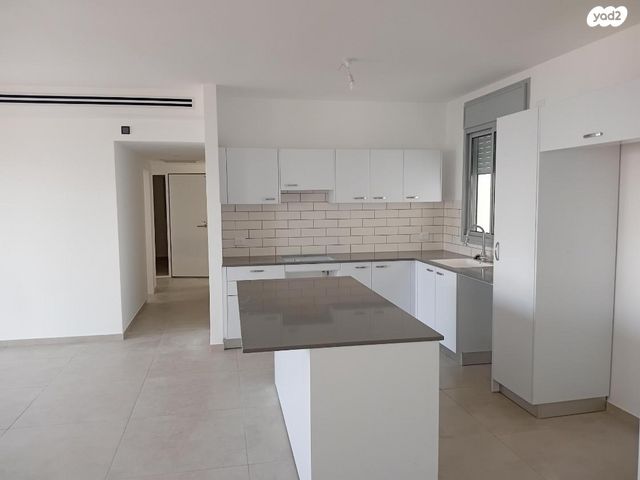 דירה, אורי אלמוג 17, קרית רבין, חולון