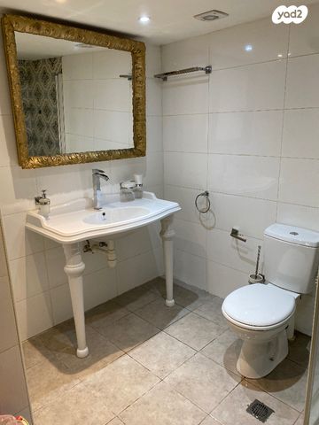 סטודיו/ לופט, שדרות ירושלים 14, צפון יפו, המושבה האמריקאית-גרמנית, תל אביב יפו