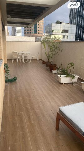 גג/ פנטהאוז, לילינבלום 19, לב תל אביב, לב העיר צפון, תל אביב יפו