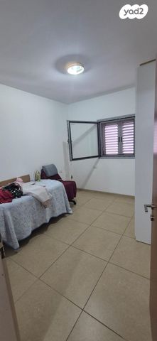 דירה, מבצע דקל 10, נווה גן, פתח תקווה