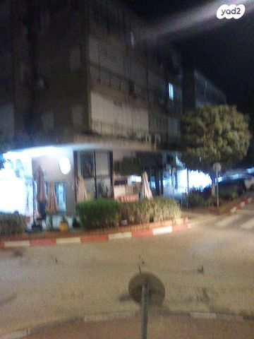 חנויות/ שטח מסחרי, אליהו קראוזה 61, רסקו א', חולון