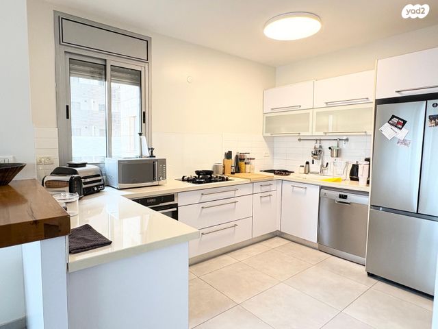 דירה, נווה גן, רמת השרון