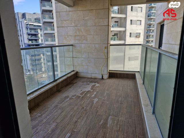 דירה, אדני פז, עין הים, חדרה