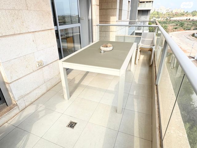 דירה, נווה גן, רמת השרון