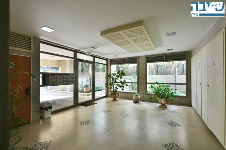 דירה, אהרון אייזנברג, א' / צפון מזרח העיר, רחובות