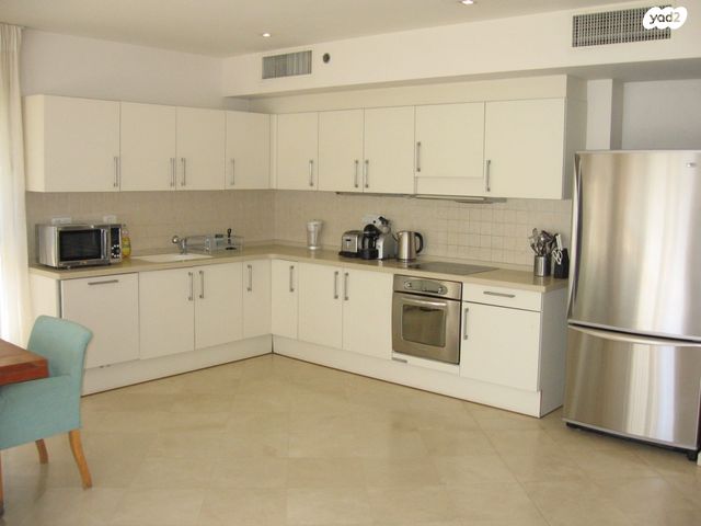 דירת גן, הרצליה