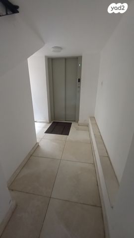 דירה, יצחק שדה, המושבה הגרמנית, חיפה