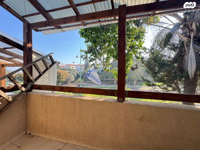 בית פרטי/ קוטג', אפק, גבעת יערה, יקנעם עילית