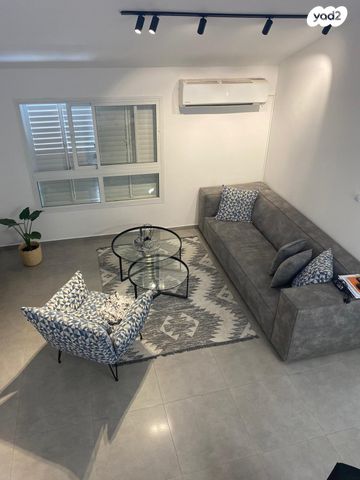 דופלקס, המצביאים 11, נאות יצחק, לוד