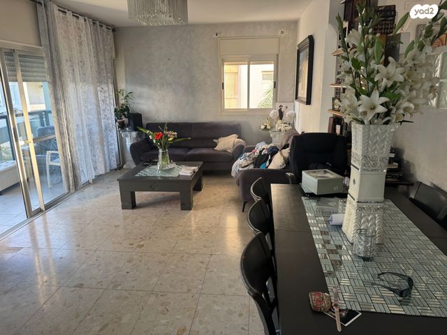 דירה, הפסנתר, נאות אשלים, ראשון לציון