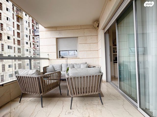 דירה, נווה גן, רמת השרון