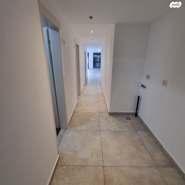 גג/ פנטהאוז, כובשי החרמון, רחובות