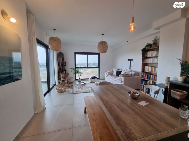 דירה, נווה גן, רמת השרון