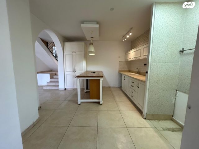 בית פרטי/ קוטג', אדורה, אדורה