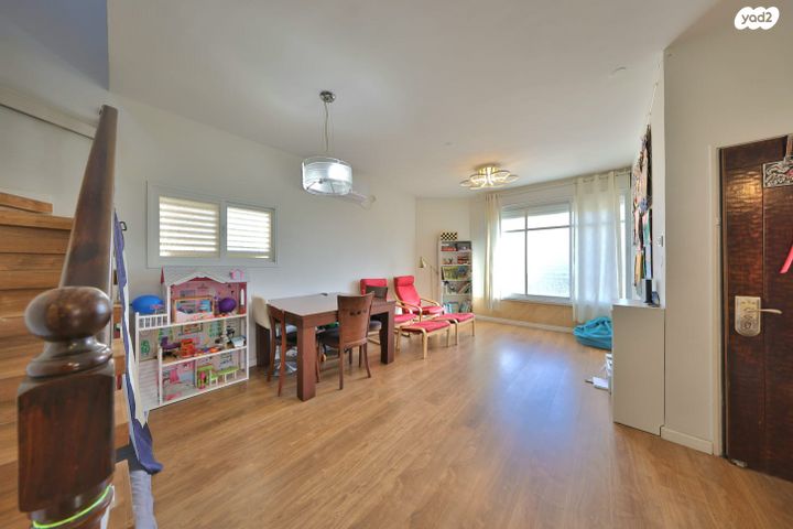 גג/ פנטהאוז, ורד 12, מוצקין הותיקה, קרית מוצקין