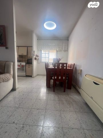 דירה, הרצל 15, מרכז העיר, קרית אתא