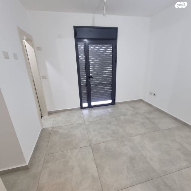 גג/ פנטהאוז, כובשי החרמון, רחובות