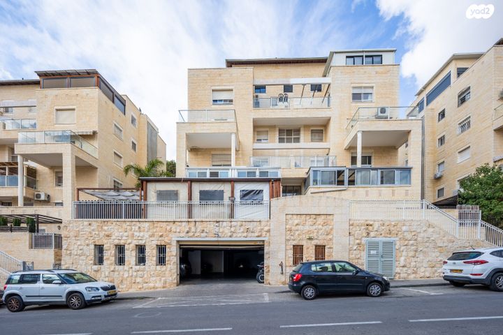 דירת גן, אלעזר מנחם גלרנטר, חומת שמואל, הר חומה, ירושלים