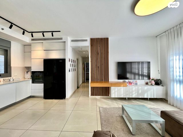 אמנון ליפקין שחק 