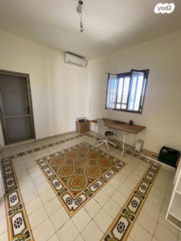 גג/ פנטהאוז, ויקטור הוגו, צהלון, שיכוני חסכון, תל אביב יפו