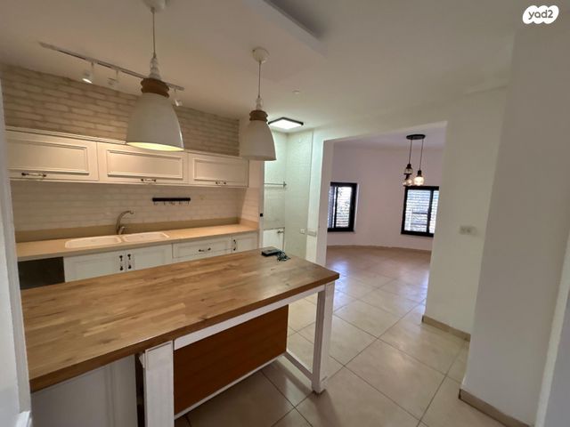 בית פרטי/ קוטג', אדורה, אדורה