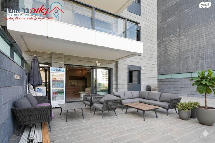 גג/ פנטהאוז, סוקולוב 12, רוטשילד עצמאות, בת ים