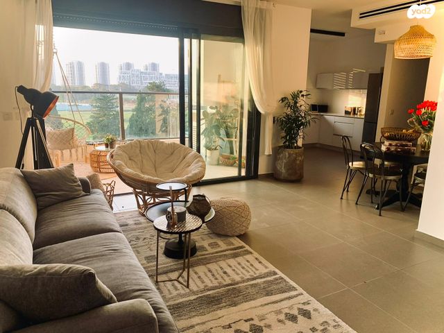 דירה, הקרן, גליל ים (מתחם הכוכבים), הרצליה